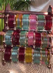 Bracelets en verre tendance/Chudiyan pour femmes et filles, taille et modèle personnalisables/Bracelet en résine style ange, artisanat en résine - Product Image 4