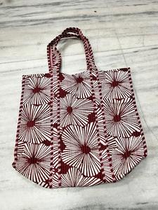 Sacs fourre-tout de couleur unie, impression de logo personnalisé, sac fourre-tout de plage imperméable à l'eau, sac de shopping en papier avec poignées - Product Image 2