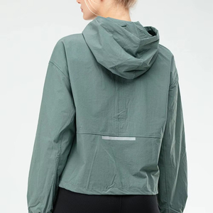 เสื้อแจ็คเก็ตบอมเบอร์มีฮู้ดกันลมสำหรับผู้หญิง PHANTOM IMPEX รุ่น PI-WJ-012 ซิปเต็มตัว น้ำหนักเบา เหมาะสำหรับฤดูหนาวและฤดูใบไม้ร่วง สีพื้น ใช้งานได้หลากหลาย - Product Image 4