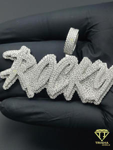 จี้เพชรโมอิสซาไนต์แบบ Iced Out สลักชื่อครอบครัว สร้อยคอฮิปฮอป แบบสั่งทำพิเศษ พร้อมสายสร้อยหรูหรา ของขวัญเครื่องประดับสุดหรู - Product Image 2