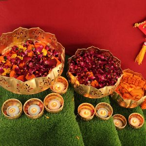 <b>Metal</b> Set of 11 Decorative Urli <b>Bowl</b> (Gold, Multi Size) - Home Decoration Items for Ganesh Chaturthi Living Room Pooja Room - Product Image 4