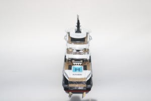 Modèle de yacht en bois de luxe fait main - Bateau à moteur moderne, maquette de croisière, décoration de vitrine, Alfa Nero - Product Image 2