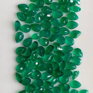 พลอยออนิกซ์สีเขียวธรรมชาติ 7x5 มม. รูปทรงลูกแพร์ คุณภาพดีที่สุด พลอยหลวมสำหรับทำเครื่องประดับ ได้รับการรับรองจากเรดเมาน์เทน เจมส์ - Product Image 4