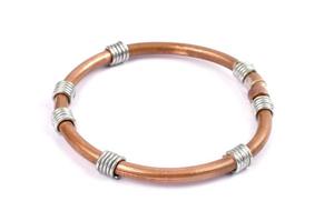 Radhe Enterprises Joyería Magnética de Cobre Rojo Puro para el Cuerpo, Kada para Pierna con Ajuste de Apertura, para Mujeres y Hombres, Terapia Antiinflamatoria y Alivio del Dolor - Product Image 2