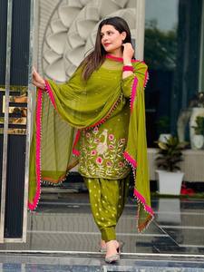 Conjunto de Salwar Kameez de Georgette Verde Bordado, Vestido Tradicional Indio Pakistaní para Mujer con Dupatta para Bodas y Fiestas - Product Image 2