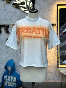 Camiseta de Cuello Redondo para Hombre, de Alta Calidad, Corte Regular, con Estampado Gráfico de Moda - Product Image 2