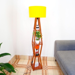 Lampadaire en bois en gros avec 4 étagères, ampoule LED personnalisée du fabricant incluse, lumière sur pied, couleurs variées, abat-jour, OEM ODM, vente en gros - Product Image 3