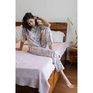 Conjunto de Pijama Rainbow Dreams Talla Pequeña con Antifaz para Dormir - Product Image 2