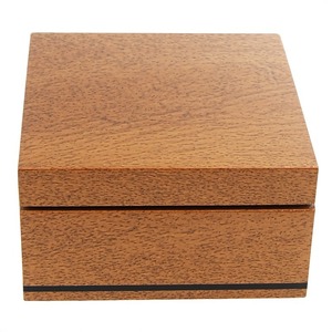 Estuche de Cigarros de Madera Hecho a Mano de Lujo, Diseñado para un Atractivo Atemporal con Construcción Duradera y Acabado Natural Suave - Product Image 5