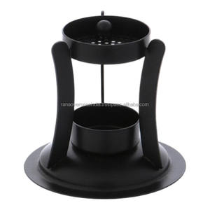 เตาเผาเครื่องหอมทรงพีระมิดทองเหลืองทำมือ ดีไซน์หรูหรา พร้อมตะแกรงสำหรับถ่านไม้กฤษณา ไม้จันทน์หอม กลิ่นมะลิ กลิ่นสปริง พร้อมฐานวาง - Product Image 3