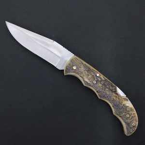 Navaja Plegable de Acero SHARP POINT TRADES con Hoja de Punta Caída, Mango de Madera y Apertura con Perilla, Garantía de 3 Años - Product Image 3