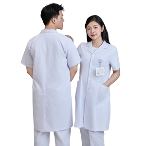 เสื้อกาวน์แพทย์ FMF OEM |   เสื้อแจ็คเก็ตสีขาวแบบยาวสำหรับทุกเพศ |   ชุดยูนิฟอร์มโรงพยาบาลผ้าโพลีคอตตอน 65/35 |   รุ่น 61003/62003 มีสินค้าในสต็อก - Product Image 1