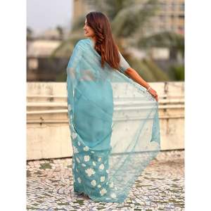 ผ้าไหมชานดาโคราแท้ พร้อมลายปักดอกไม้แบบบุตติส และขอบผ้าปักลายฉลุแบบแอพพลิเคชั่น ผ้าไหมออร์แกนซ่า 100% ทรงตรง - Product Image 2