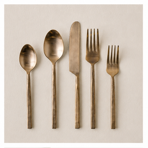 Ensemble de couverts modernes en cuivre martelé forgé à la main, en acier inoxydable, de qualité supérieure, écologique, pour restaurant, mariage, décoration de fête - Product Image 1