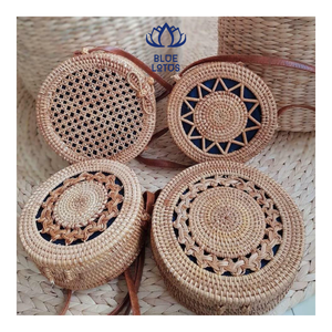 HOT SELLING Vintage Durable Lightweight Foldable Large Capacity Rattan Handbag Woven Summer Beach Bag Women Travel Shopping - Product Image 1