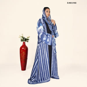 Tissu en mousseline de soie léger fabriqué en Inde pour robes et robes de soirée pour femmes, disponible à la vente - Product Image 4