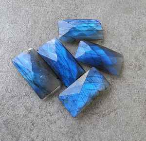 Labradorita Natural, Forma Rectangular Grande, Corte Briolette, Calibrada, Gema Suelta para Joyería - Product Image 4