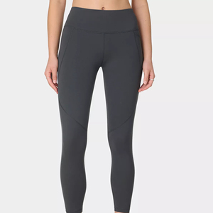 Leggings de sport taille haute noirs en polyester personnalisés pour femmes avec poches et effet ventre plat, idéaux pour le yoga - Vente en gros - Product Image 4