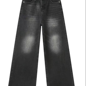 Pantalones de mezclilla vintage para hombre con efecto lavado y detalles de cuero, corte ajustado casual - Product Image 1