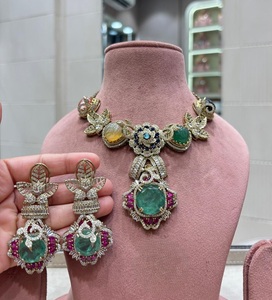 Elegante Juego de Collar y Aretes de Moissanita Chapados en Oro de Latón de Primera Calidad para Mujer, Colección para Bodas y Fiestas - Product Image 2