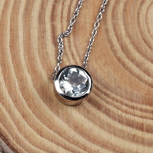 จี้เงินแท้ 925 ประดับพลอยสีเขียวธรรมชาติทรงกลมแบบฝังขอบ รุ่น Memoria Jewels ขายส่ง - Product Image 3