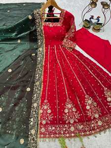 Conjunto de Vestido Bordado de Lujo para Fiestas - Colección de Bodas y Eventos - Product Image 2