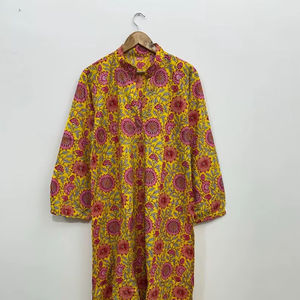 เสื้อคุรตะผ้าฝ้ายทำมือ: เสื้อคลุมสไตล์โบโฮพิมพ์ลายดอกไม้สีเหลือง - Product Image 1