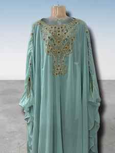 ชุดเดรสยาว 2 ชิ้น แบรนด์ AWAIS HOUSE สำหรับผู้หญิงมุสลิม ดีไซน์เรียบหรู ผ้ากำมะหยี่ประดับลูกปัด ทรงเอไลน์ เหมาะสำหรับงานกลางคืน/งานทางการ ขายส่ง - Product Image 3