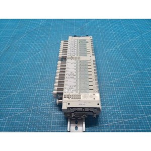 Ensemble de distributeur de soupapes solénoïdes CKD N4E0-T53R + N4E0-QX + N4E020-M + N3E0660-M + N4E0-QX-C + N4E0-T53 d'occasion, modèle Legacy Semic - Product Image 2