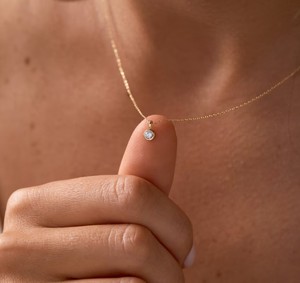 จี้เพชรทรงกลมเจียระไนแบบบริลเลียนท์ ทองคำแท้ 18K สำหรับผู้หญิง สร้อยคอแบบมินิมอลสำหรับใส่ทุกวัน สี G พร้อมพลอยธรรมชาติ - Product Image 1