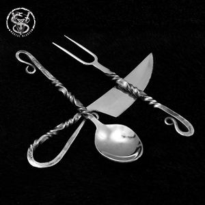 Ensemble de couverts médiévaux torsadés forgés à la main en 3 pièces, style Viking, couteau, cuillère, fourchette - Product Image 4