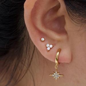 Pendientes de Oro Sólido de 14k con Tres Diamantes, Venta al por Mayor Directa de Fábrica, Pendientes con 3 Piedras en Forma de Flor, Proveedor de Joyería Fina Personalizada - Product Image 3