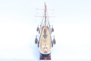 Modèle réduit en bois de bateau historique américain POLARIS, artisanat - Product Image 5