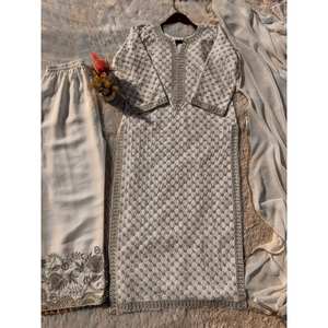 Ensemble de vêtements de soirée pour femmes de créateur, bas et Dupatta - Product Image 1