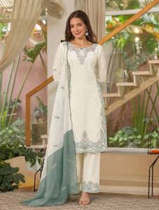 Ensemble haut et pantalon en micro-coton satiné premium, brodé, extensible, séchage rapide, infroissable, avec travail de sequins et dupatta en organza Kundan - Product Image 5