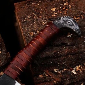 Cuchillo de Camping Vikingo Premium Hecho a Mano, Acero al Carbono, Mango de Acero al Carbono, Hoja Recta con Punta Caída, Espiga Completa - Product Image 2