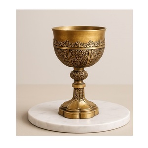Copa de Vino Grabada a Mano en Latón, Cáliz Decorativo Dorado para Beber, para Decoración de Mesa en Bodas y Fiestas - Product Image 2