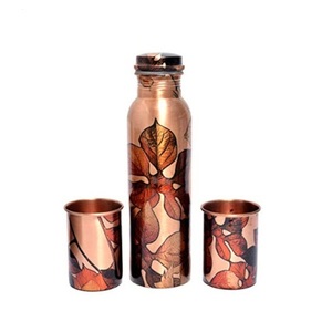 Ensemble bouteille d'eau et verre en cuivre pur, fait main, design moderne, unique, classique, élégant, décoratif, impression personnalisée - Product Image 1