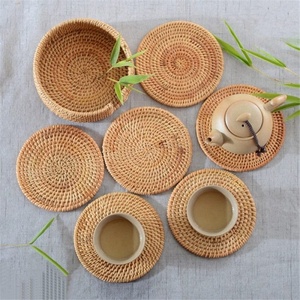 Juego de posavasos de ratán Natural redondo de lujo de alta calidad, alfombrilla y almohadillas para bebidas de bambú grabadas personalizadas, nueva gran oferta, Estilo clásico - Product Image 3
