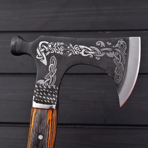 Hache à main forgée à la main en acier à haute teneur en carbone de qualité industrielle, avec tête de marteau pour le travail du bois et fourreau en cuir, hache de camping personnalisée OEM - Product Image 4