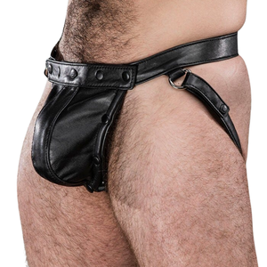 Arnés de pecho de cuero para hombre con remaches y detalles de anillos, correas ajustables para uso fetiche. - Product Image 4