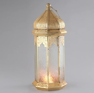 Lanterne à bougie moderne en métal, fabriquée par un fabricant fiable, avec un design découpé artistique, pour la décoration intérieure et extérieure de la maison et des événements. - Product Image 4
