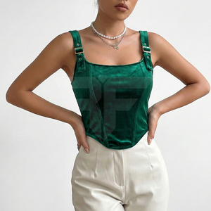 Blusa sin mangas transpirable y ecológica para mujer, con logo frontal, estilo moderno para gimnasio y atuendos casuales. - Product Image 2