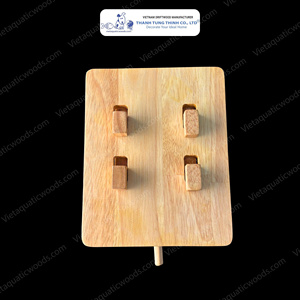 Nichoir en bois pour oiseaux avec perchoir et toit, durable pour les oiseaux en toutes saisons, style simple, fabriqué au Vietnam - Product Image 3