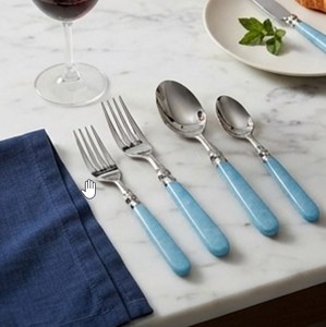 Ensemble de couverts élégants en acier inoxydable avec manche bleu, finition miroir, passe au lave-vaisselle, pour mariage ou usage domestique - Product Image 6