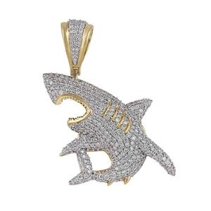 จี้รูปฉลามเงินแท้ 925 ประดับมอสซาไนต์ ชุบทอง ดีไซน์ Iced Out เหมาะสำหรับทั้งชายและหญิง ใช้เป็นของขวัญสำหรับงานปาร์ตี้ - Product Image 1