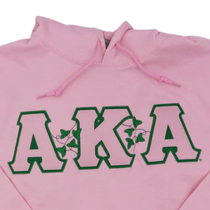 Sudadera con Capucha AKA Pink Pullover Ivy con Letra Griega Bordada, Sudadera de Forro Polar para Mujer, Color Rosa - Product Image 5