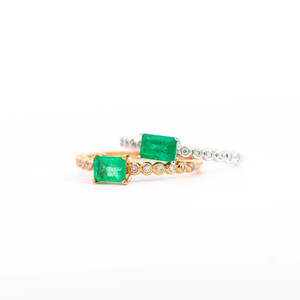 Bague Éternité Vintage en Diamant Taille Émeraude Plaqué Or 18K Certifié IGI pour Femme, Pierre de Naissance d'Oktobre, Sertissage à Griffes - Product Image 1