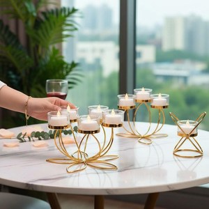 Support de bougie en laiton en forme de lotus, style moderne fait main, pour la maison, les mariages, les centres de table de Noël, durable, par UO - Product Image 6