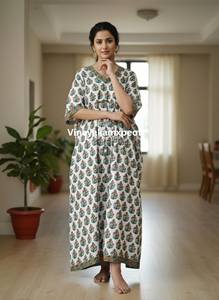 Bata Kimono de Algodón 100% Estampada a Mano para Mujer, Elegante y Casual, Blanca y Verde, Hecha a Mano, Estilo Bohemio, Ecológica - Product Image 6